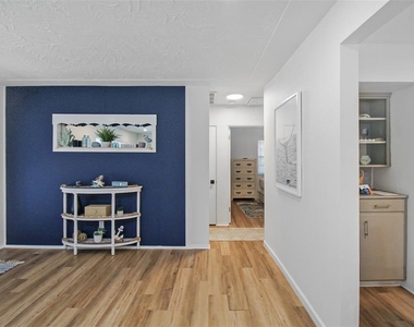 2403 19th Avenue W - Photo Thumbnail 21