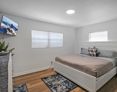 2403 19th Avenue W - Photo Thumbnail 23