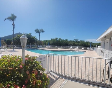 1318 Perico Point Circle - Photo Thumbnail 21