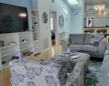 1318 Perico Point Circle - Photo Thumbnail 8