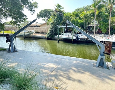 1723 Stanford Lane - Photo Thumbnail 41
