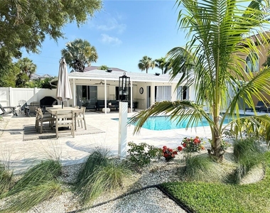 1723 Stanford Lane - Photo Thumbnail 45