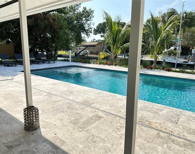 1723 Stanford Lane - Photo Thumbnail 36