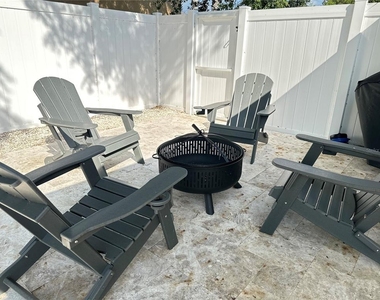 1723 Stanford Lane - Photo Thumbnail 32