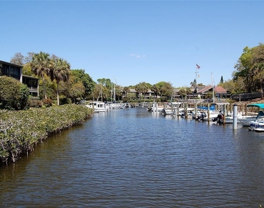 1720 Glenhouse Drive - Photo Thumbnail 23