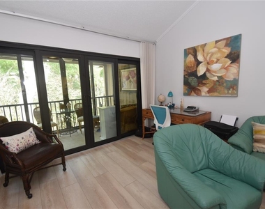 1720 Glenhouse Drive - Photo Thumbnail 7