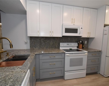1720 Glenhouse Drive - Photo Thumbnail 6
