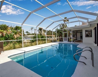 1649 Stanford Lane - Photo Thumbnail 14