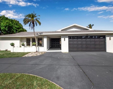 1649 Stanford Lane - Photo Thumbnail 2