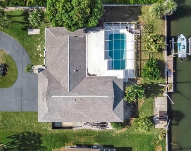 1649 Stanford Lane - Photo Thumbnail 13