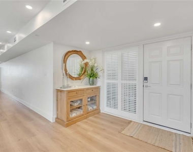 5611 Gulf Of Mexico Drive - Photo Thumbnail 1