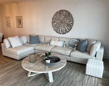 1465 Gulf Of Mexico Drive - Photo Thumbnail 6