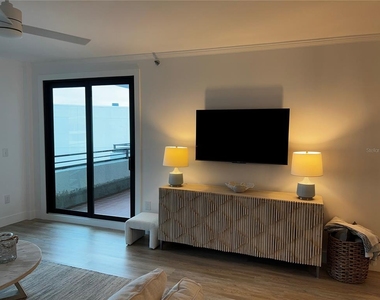 1465 Gulf Of Mexico Drive - Photo Thumbnail 8