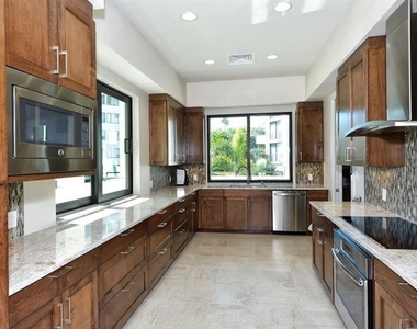 1465 Gulf Of Mexico Drive - Photo Thumbnail 60