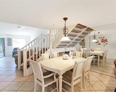 1304 Siesta Bayside Drive - Photo Thumbnail 12