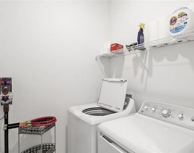 8829 Saint Kitts Circle - Photo Thumbnail 6