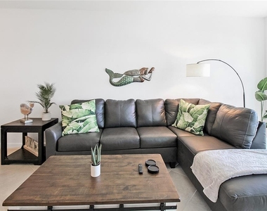 8829 Saint Kitts Circle - Photo Thumbnail 26