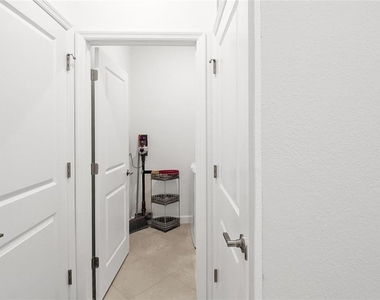 8829 Saint Kitts Circle - Photo Thumbnail 5