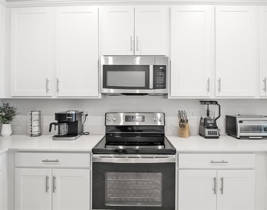 8829 Saint Kitts Circle - Photo Thumbnail 11