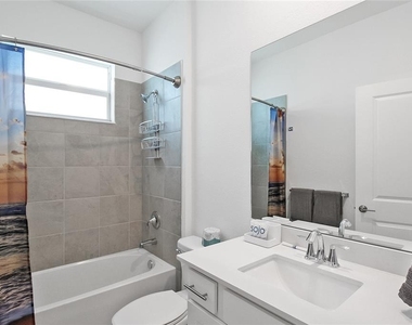 8829 Saint Kitts Circle - Photo Thumbnail 18