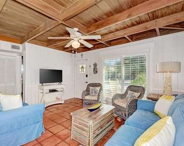 5216 Calle De Costa Rica - Photo Thumbnail 5