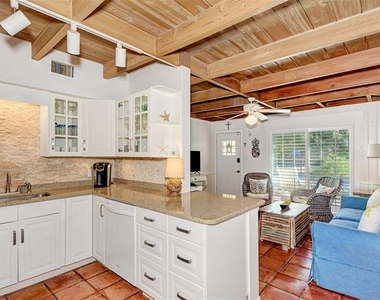 5216 Calle De Costa Rica - Photo Thumbnail 12