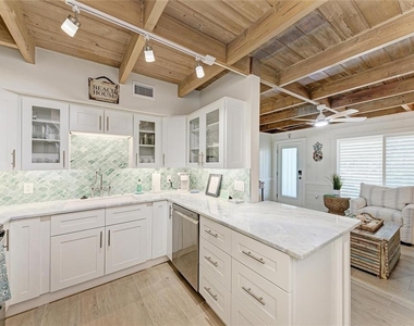 5216 Calle De Costa Rica - Photo Thumbnail 16