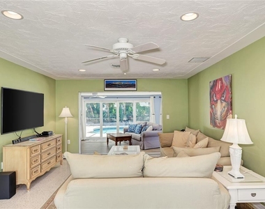 5640 Cape Leyte Drive - Photo Thumbnail 10