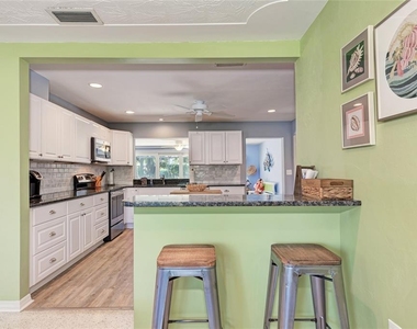 5640 Cape Leyte Drive - Photo Thumbnail 17