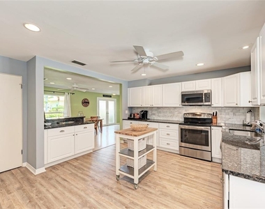 5640 Cape Leyte Drive - Photo Thumbnail 22
