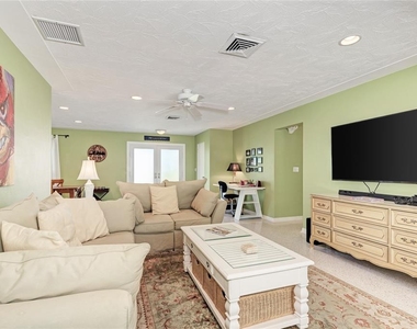 5640 Cape Leyte Drive - Photo Thumbnail 14