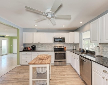 5640 Cape Leyte Drive - Photo Thumbnail 21