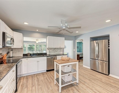 5640 Cape Leyte Drive - Photo Thumbnail 19