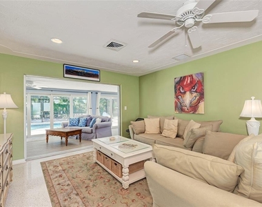 5640 Cape Leyte Drive - Photo Thumbnail 12