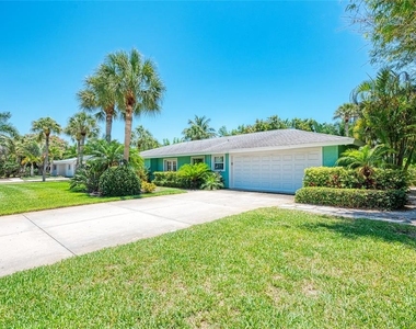 5640 Cape Leyte Drive - Photo Thumbnail 6