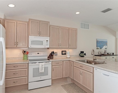 5577 Contento Drive - Photo Thumbnail 18