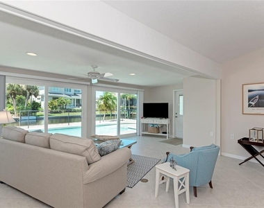 5577 Contento Drive - Photo Thumbnail 7