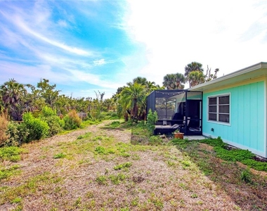 1057 Blue Heron Drive - Photo Thumbnail 12