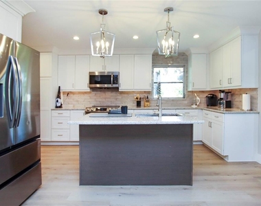 1057 Blue Heron Drive - Photo Thumbnail 14