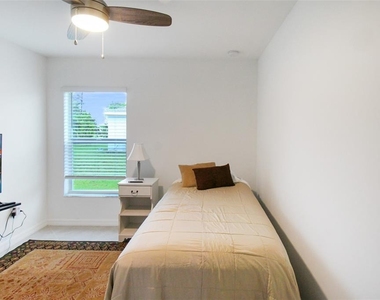 1346 Fireside Street - Photo Thumbnail 5