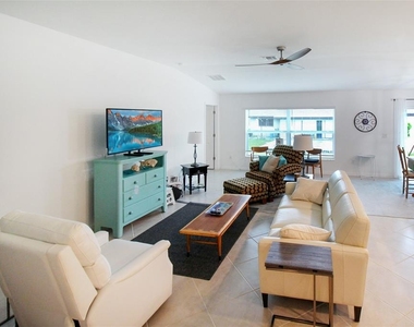 1346 Fireside Street - Photo Thumbnail 16