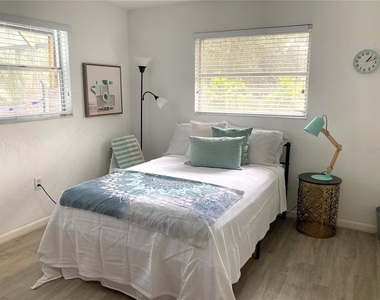 2908 Captiva Drive - Photo Thumbnail 8