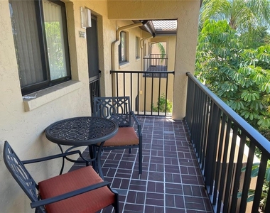 5555 Ashton Way - Photo Thumbnail 2
