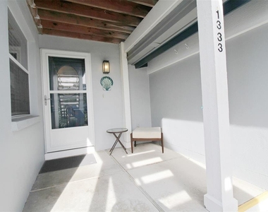 1333 Siesta Bayside Drive - Photo Thumbnail 2