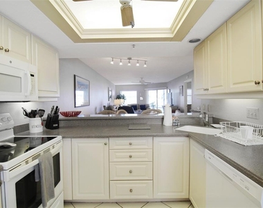 1333 Siesta Bayside Drive - Photo Thumbnail 8