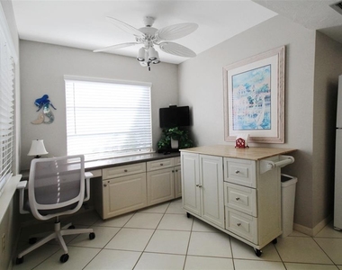 1333 Siesta Bayside Drive - Photo Thumbnail 5