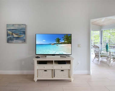 1275 Siesta Bayside Drive - Photo Thumbnail 17