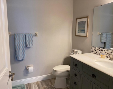 5769 Avista Drive - Photo Thumbnail 16