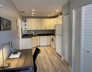 5769 Avista Drive - Photo Thumbnail 10