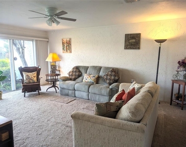 5377 Crestlake Boulevard - Photo Thumbnail 4